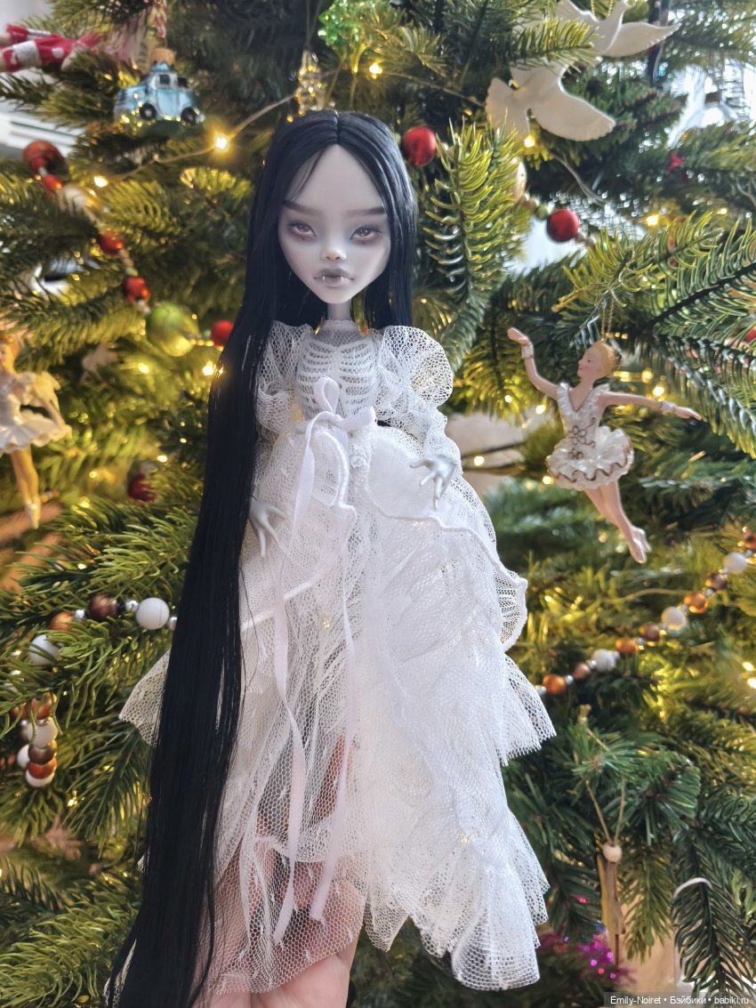 Что принес Дед Мороз — Коллекции игровых кукол (Playline): фото полок (фото 8)