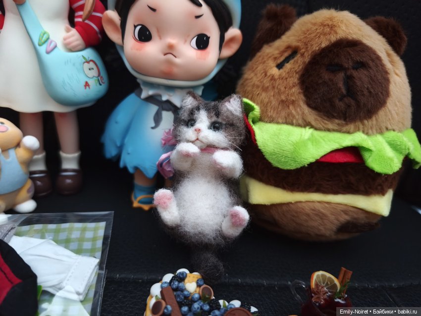 Подарки на День Рождения — Коллекции игровых кукол (Playline): фото полок (фото 7)