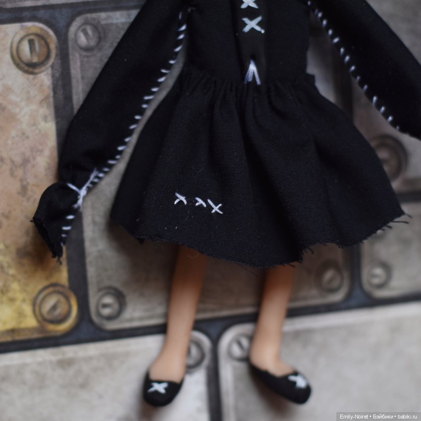 Шито Белыми Нитками: Чушка-Молчушка и Королева Бонита (фото 3)