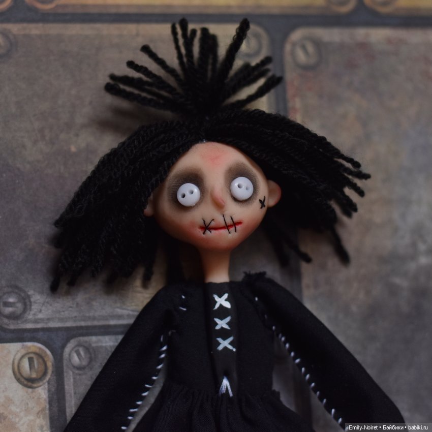 Шито Белыми Нитками: Чушка-Молчушка и Королева Бонита (фото 2)