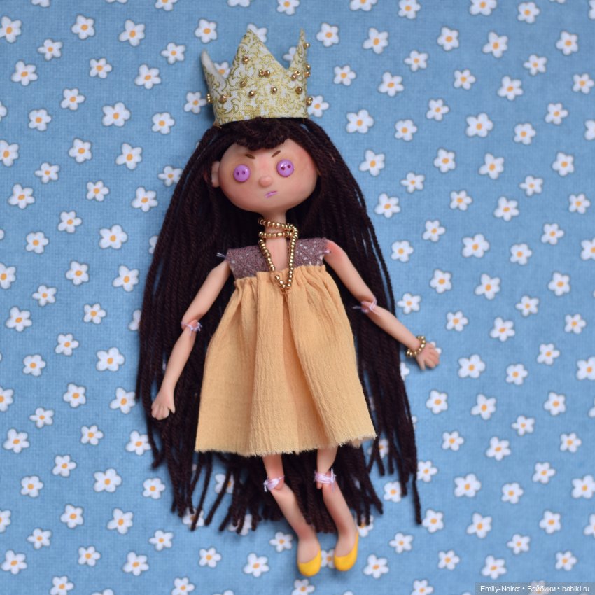 Шито Белыми Нитками: Чушка-Молчушка и Королева Бонита (фото 4)