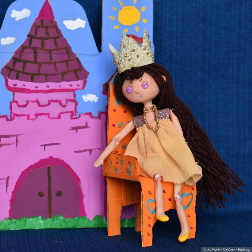 Шито Белыми Нитками: Чушка-Молчушка и Королева Бонита