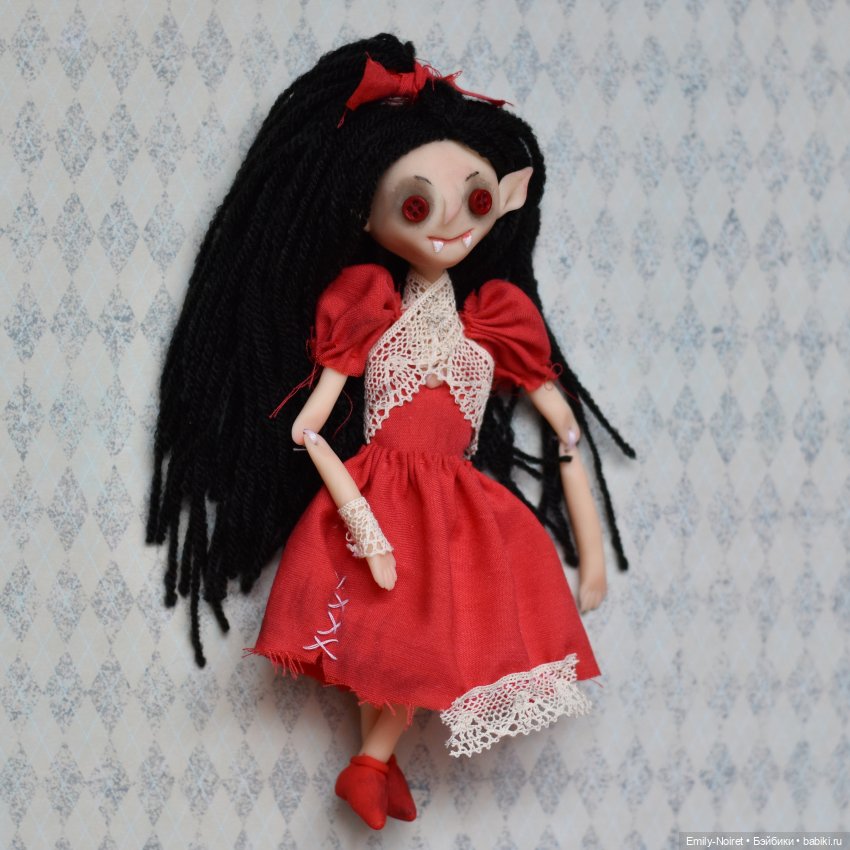 Шито Белыми Нитками: Жучок, вампир и кое-кто особенный (фото 6)