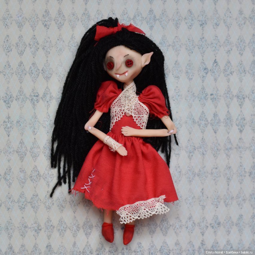 Шито Белыми Нитками: Жучок, вампир и кое-кто особенный (фото 4)