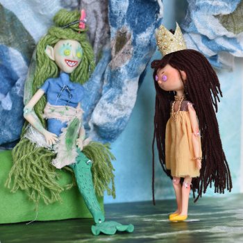 Шито Белыми Нитками: Сказка "Королева Бонита и кусалочье болотце"