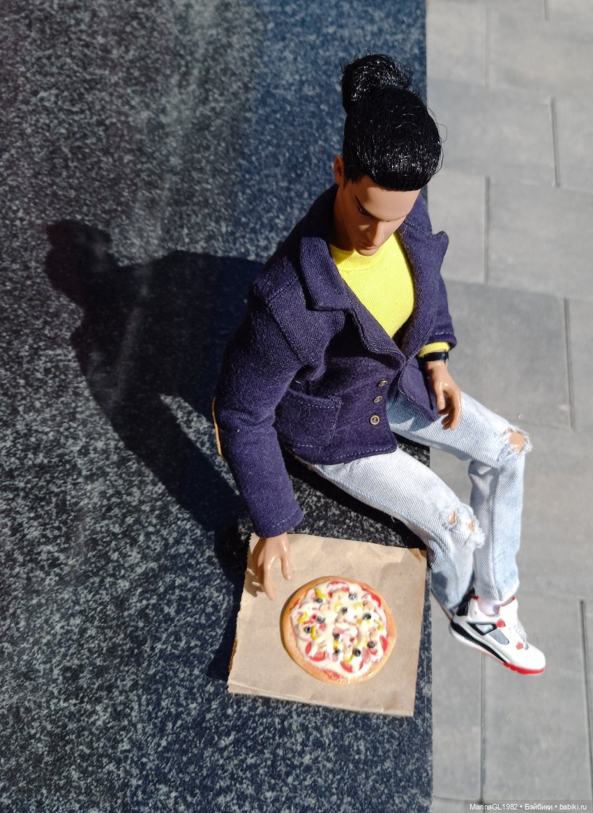 Кроссовки и пиво | Бэйбики Кроссовки и пиво — Игровые куклы разных производителей (Разное): редкие бренды