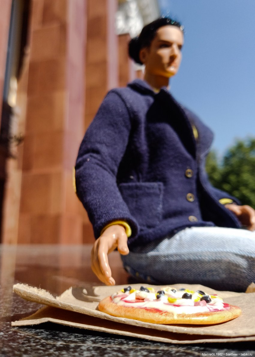 Кроссовки и пиво | Бэйбики Кроссовки и пиво — Игровые куклы разных производителей (Разное): редкие бренды