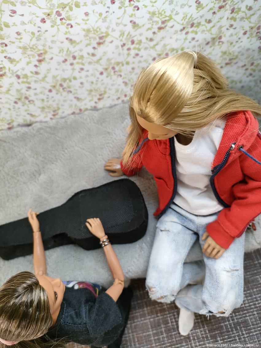 Е+Д=.. Сюрпризы — Кукольные фотоистории и сериалы: комиксы