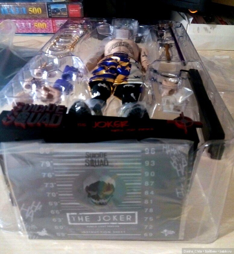 Обзор Пудинга Харли Квинн (Hot Toys Joker MMS382 (версия в фиолетовом пальто:специальное издание) Suicide Squad ) (фото 7)