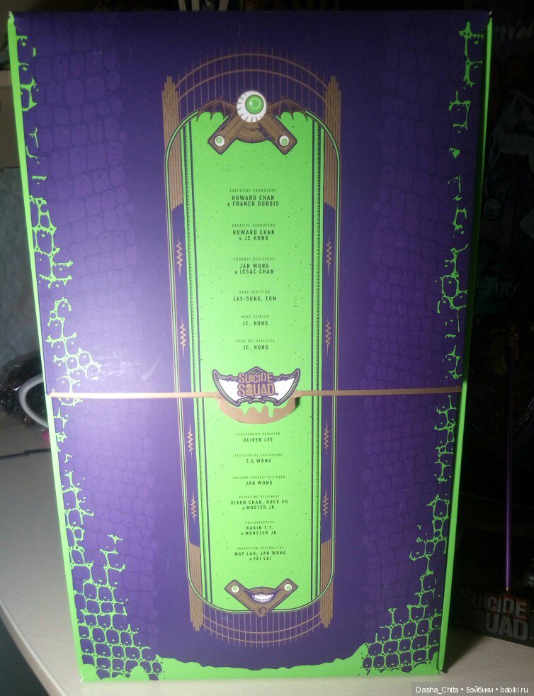 Обзор Пудинга Харли Квинн (Hot Toys Joker MMS382 (версия в фиолетовом пальто:специальное издание) Suicide Squad ) (фото 4)