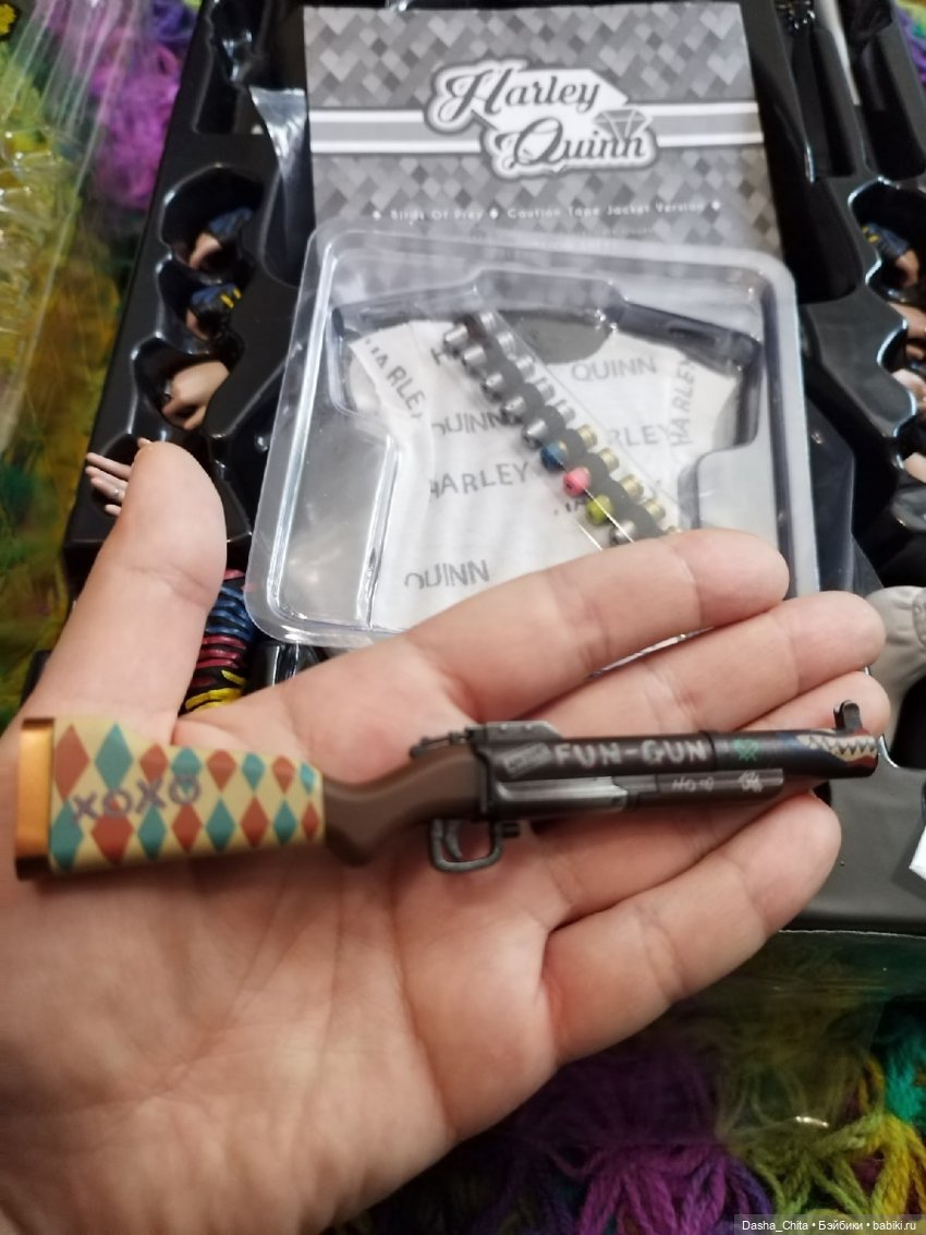 Харли Квинн из Хищных птиц: обзор фигурки Hot toys (Caution Tape Jacket Version)