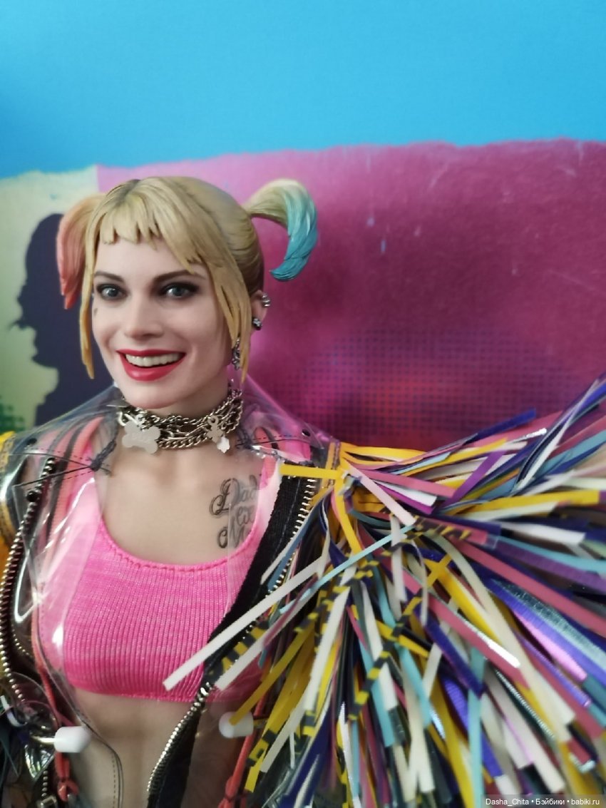 Харли Квинн из Хищных птиц: обзор фигурки Hot toys (Caution Tape Jacket Version)