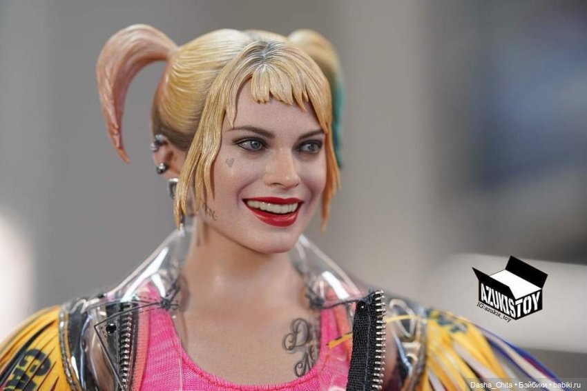 Харли Квинн из Хищных птиц: обзор фигурки Hot toys (Caution Tape Jacket Version)