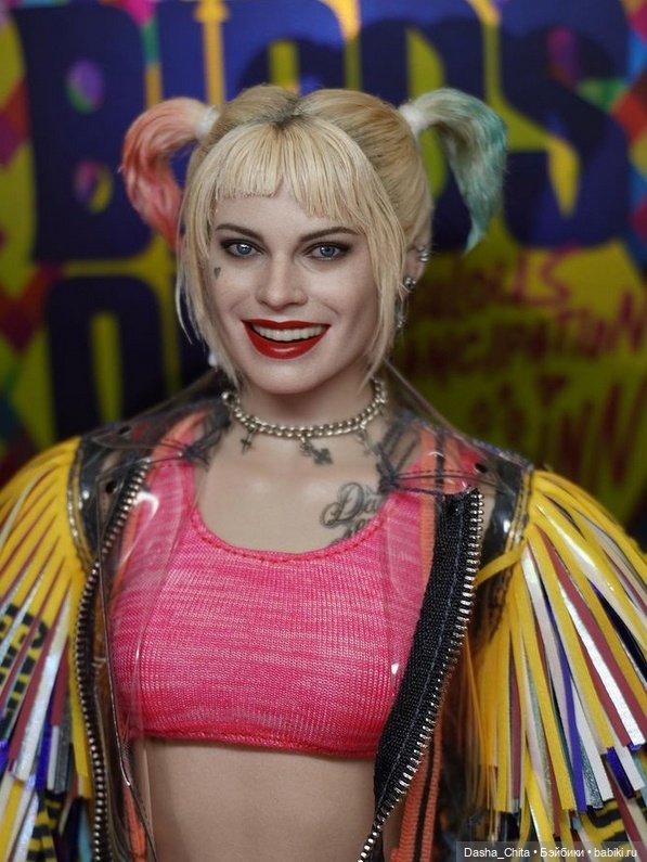 Харли Квинн из Хищных птиц: обзор фигурки Hot toys (Caution Tape Jacket Version)