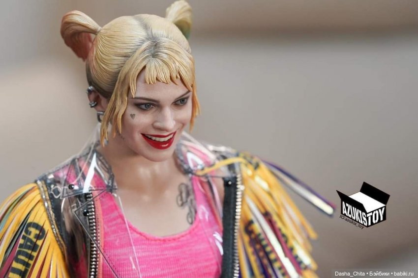 Харли Квинн из Хищных птиц: обзор фигурки Hot toys (Caution Tape Jacket Version)