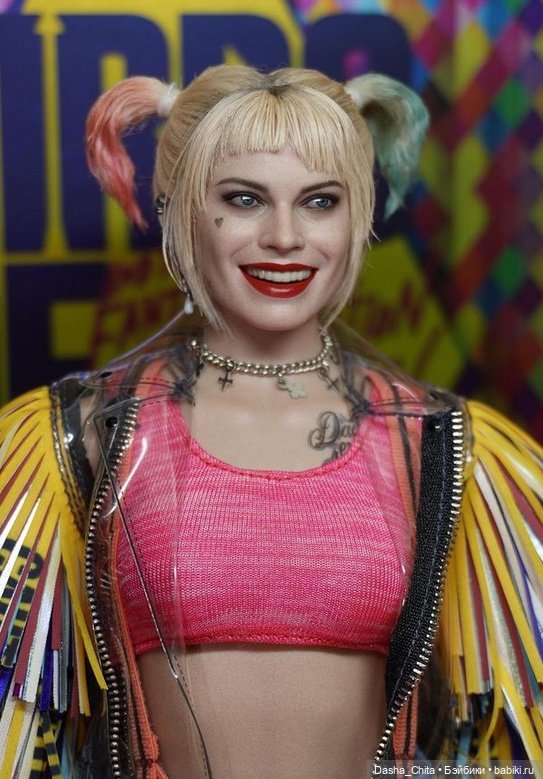 Харли Квинн из Хищных птиц: обзор фигурки Hot toys (Caution Tape Jacket Version)