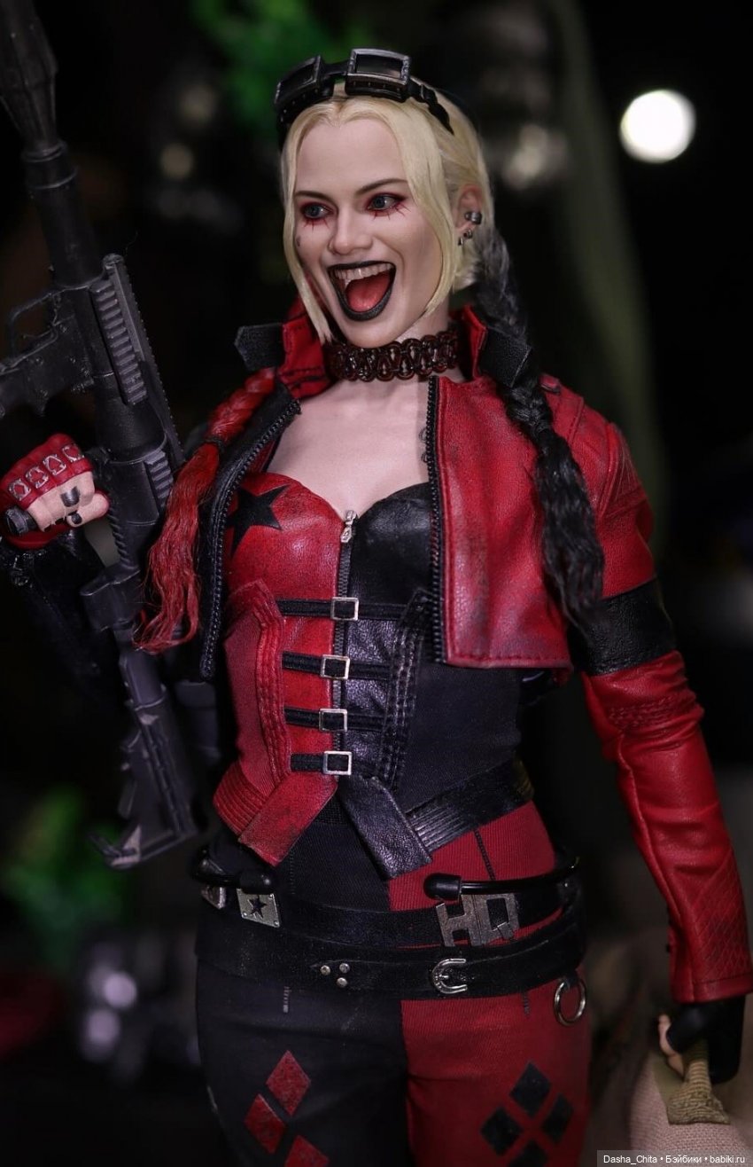 Hot Toys The Suicide Squad Harley Quinn Artisan Edition (фото прототипа фигурки Харли Квинн с недавней выставки) (фото 9)