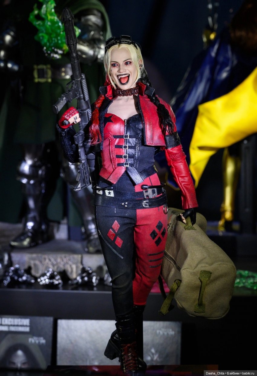 Hot Toys The Suicide Squad Harley Quinn Artisan Edition (фото прототипа фигурки Харли Квинн с недавней выставки) (фото 3)