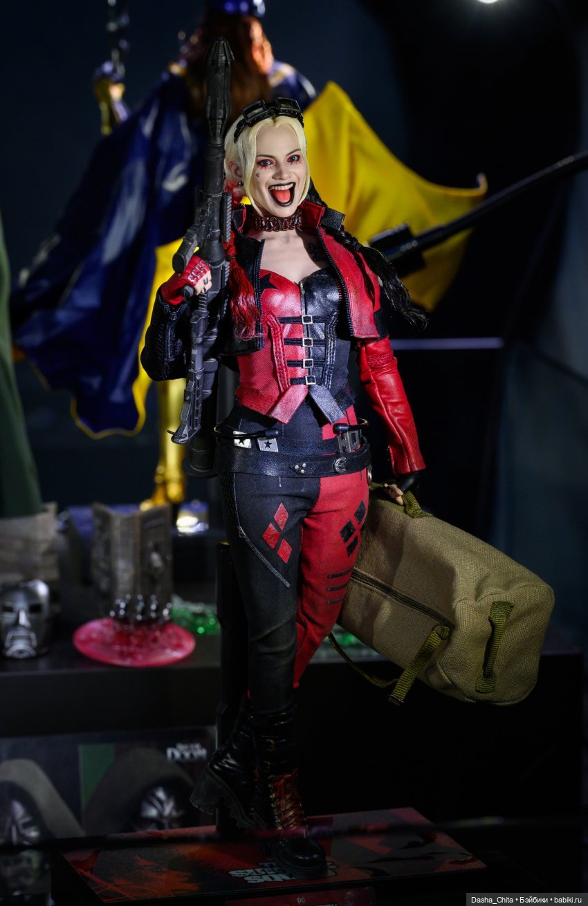 Hot Toys The Suicide Squad Harley Quinn Artisan Edition (фото прототипа фигурки Харли Квинн с недавней выставки) (фото 8)