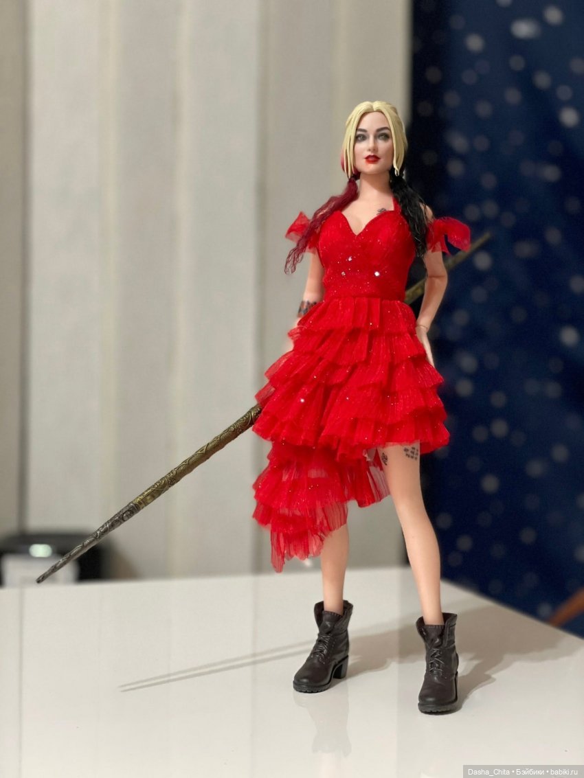 Фотообзор фигурки Харли Квинн от Thunder Toys от первых получателей