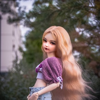 Рони и вязаный топ