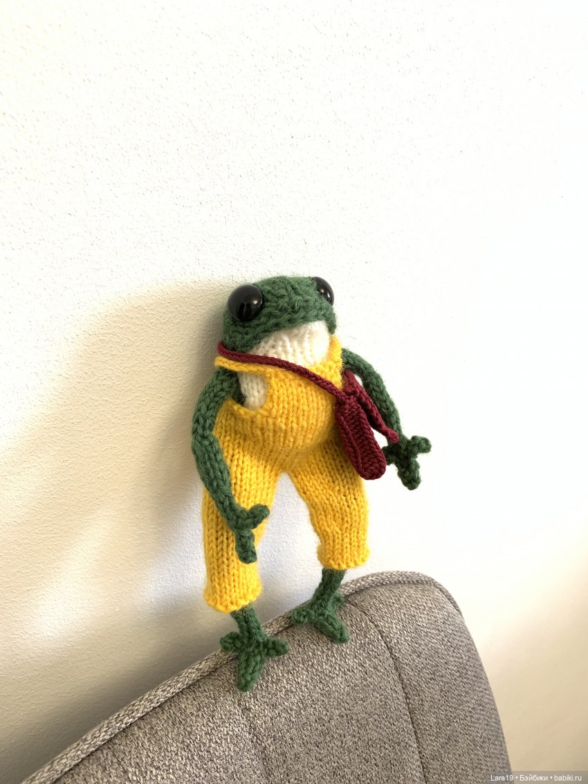 Вязаные авторские игрушки Lara19 Лара - лягушка по описанию Клэр Гарланд