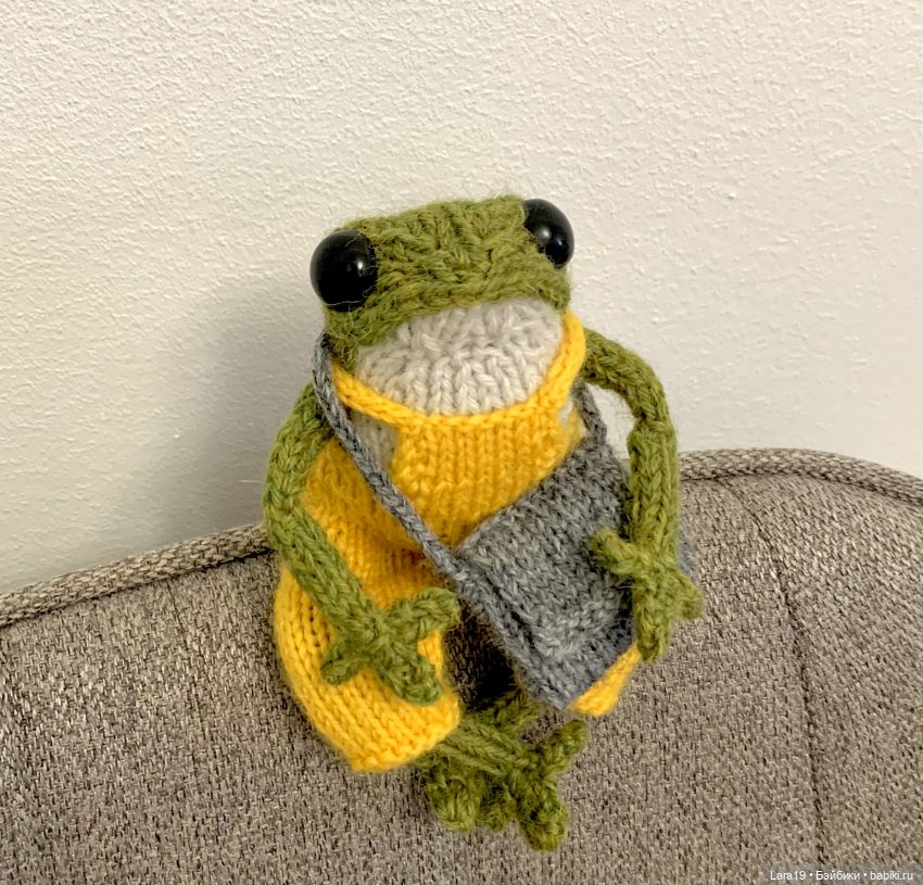 Вязаные авторские игрушки Lara19 Лара - лягушка по описанию Клэр Гарланд