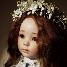 Крупная фарфоровая кукла по молду Донны Руберт.
