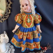 Платья для антикварной куклы