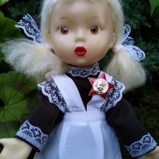Паричковая Ленигрушка в образе советской школьницы. Паричковая Ленигрушка в образе советской школьницы.