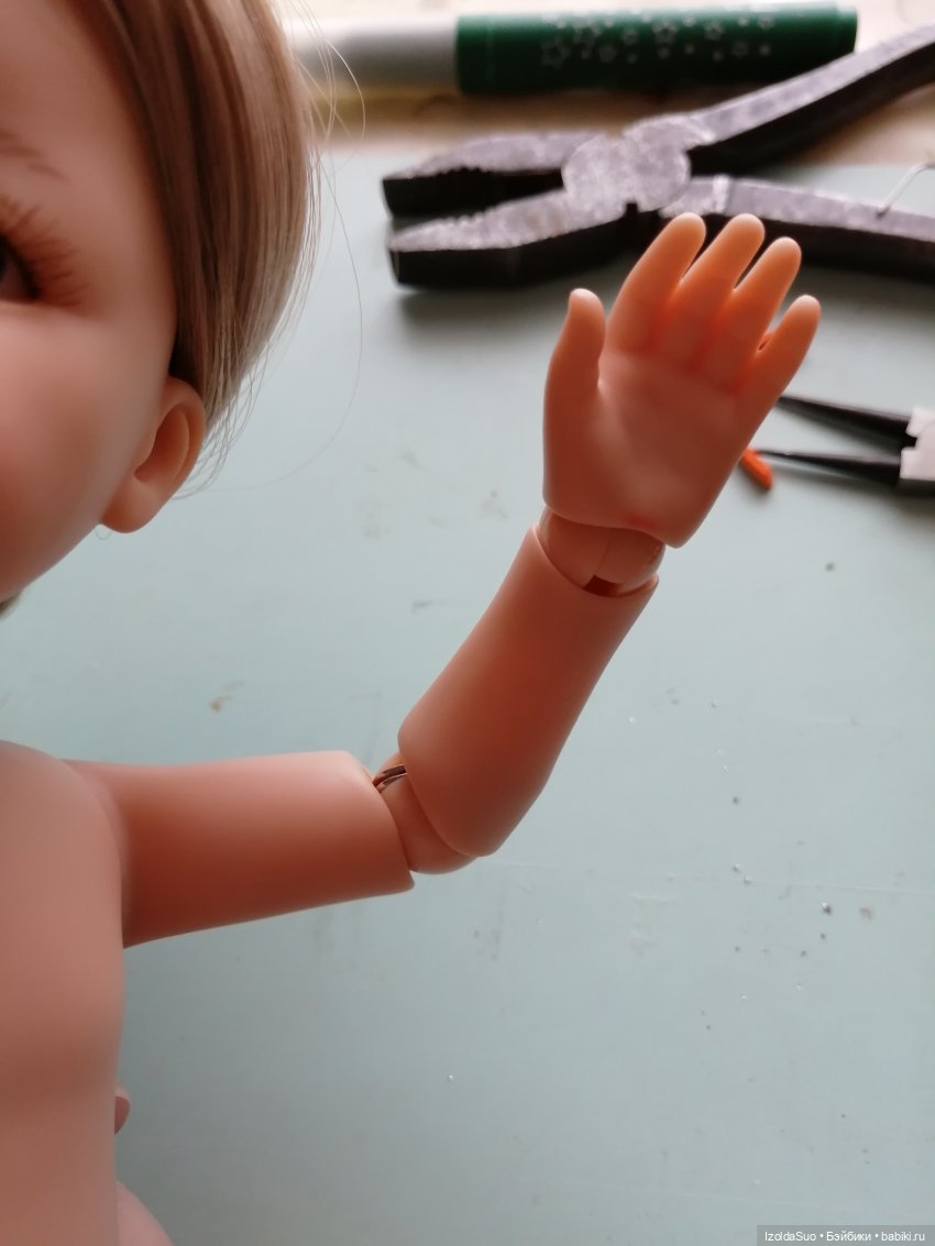 Ремонт шарнира руки подвижного тела для куклы Паола Рейна