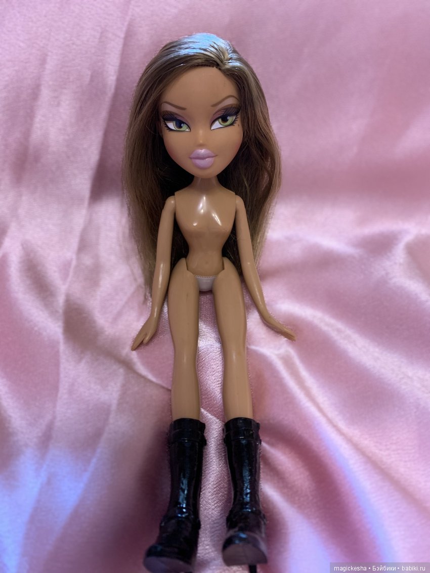 Привела в порядок волосы Bratz