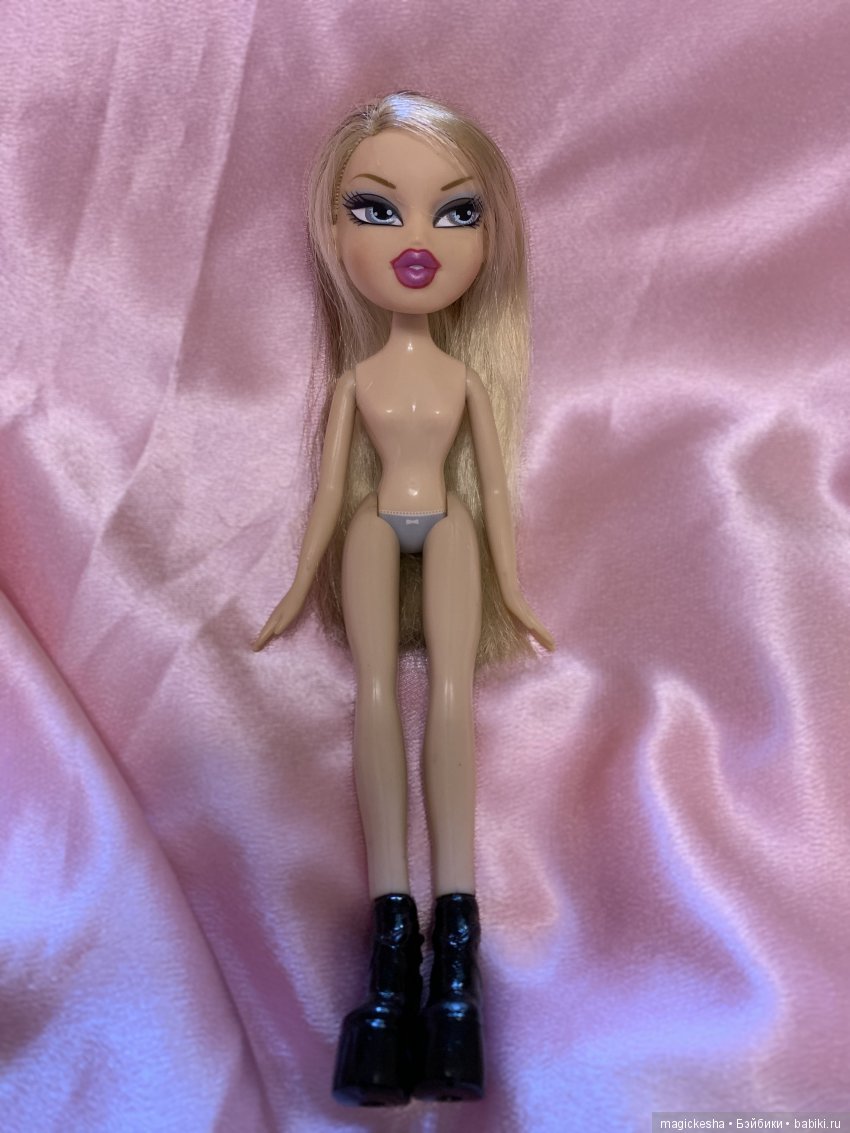 Привела в порядок волосы Bratz