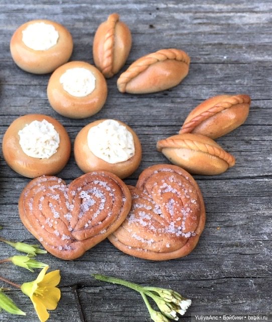 Пирожки, ватрушки, плюшки