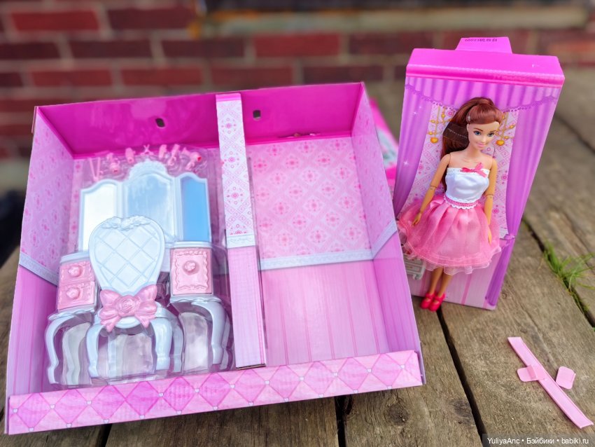 Анлили с туалетным столиком. Интересный набор (фото 3)