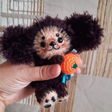 Крошка с ладошку