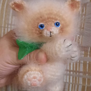 Котик Персик