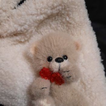 Мишка-брошь