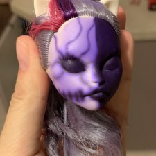 Черная ручка в макияже МХ