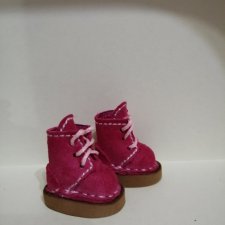 Ботинки из замши для Blythe. Ботинки из замши для Blythe.