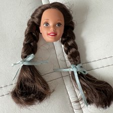 Голова Барби в роли Дороти из «Волшебника страны Оз»1976