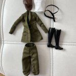 2 Аутфит Барби Бесси Колман