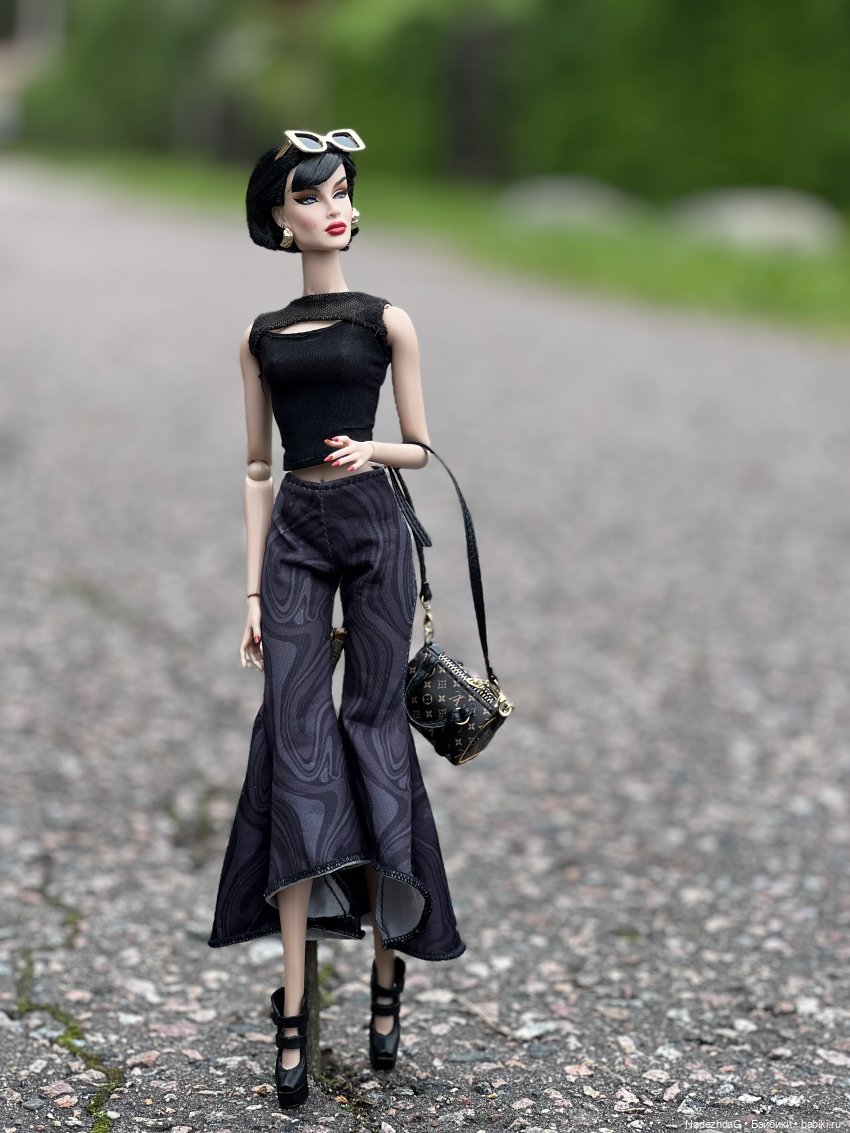 Пусть где укрылись мы, никто не знает