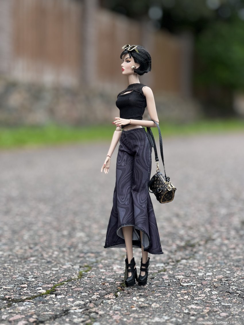 Пусть где укрылись мы, никто не знает (фото 2)