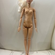 Барби базовая 02 Карл Нюд