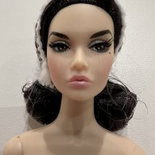 Poppy Parker Pink of Perfection is the 15th anniversary нюд