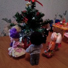 Как куколки  Новый год встречали