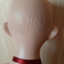 Помогите  узнать куклу