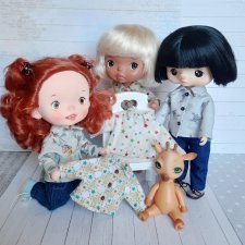 Рубашечек много не бывает