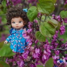 Бродит май по городу...